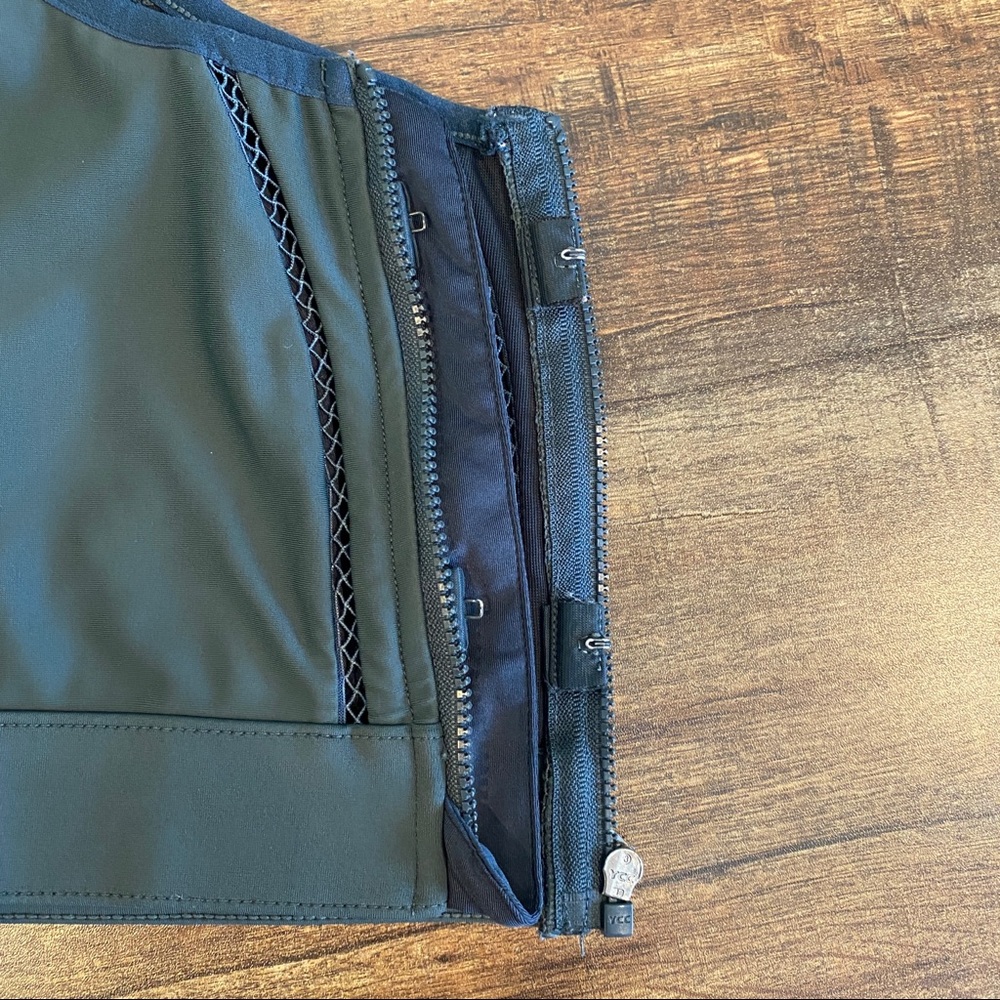 🚀SOLD🧨Fabletics Zoe High Impact Sports bra Size:Medium - Picture 4 of 4
